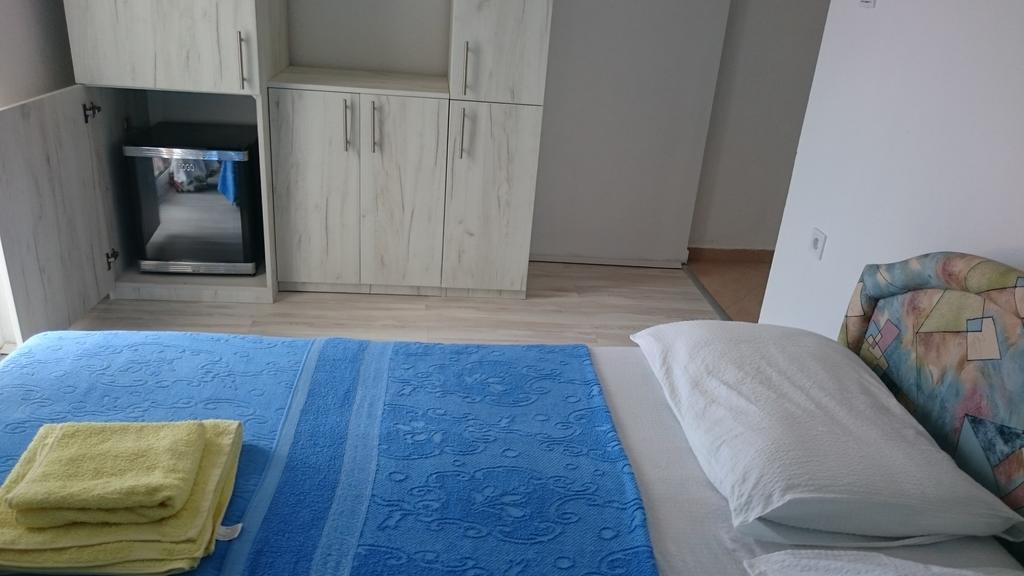Apartments Vukovic Свети Стефан Екстериор снимка