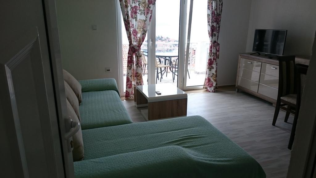 Apartments Vukovic Свети Стефан Екстериор снимка