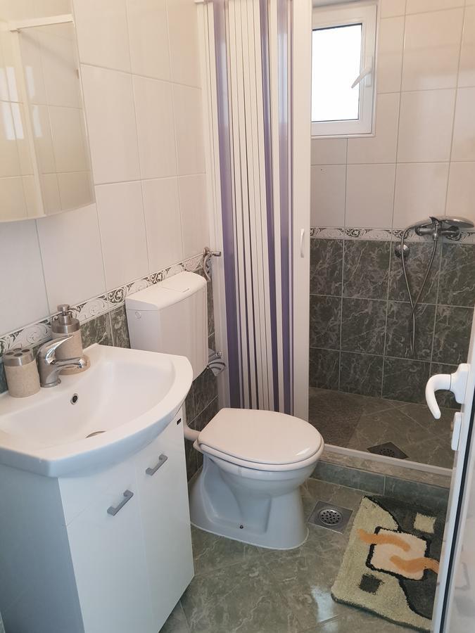 Apartments Vukovic Свети Стефан Екстериор снимка