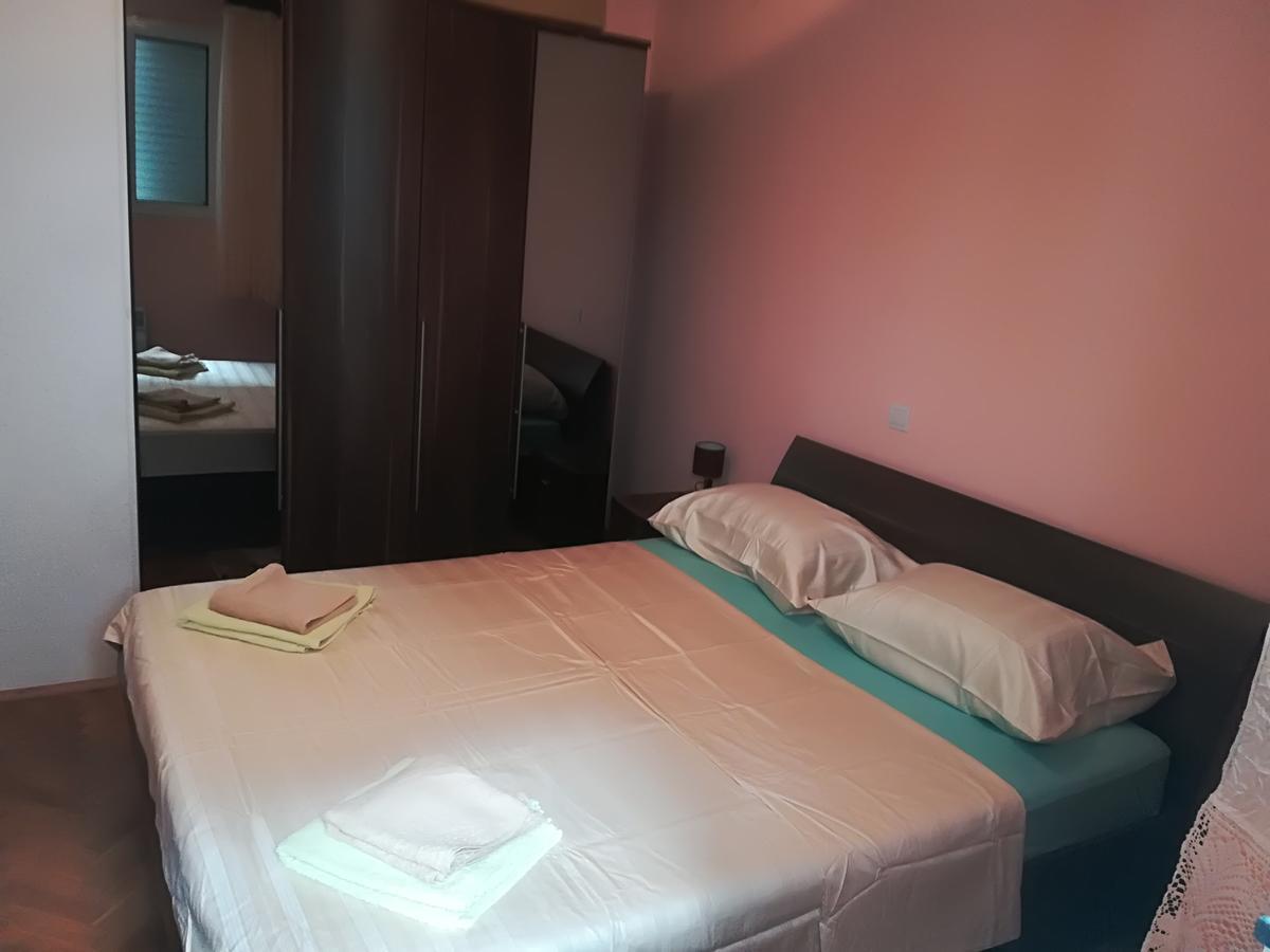 Apartments Vukovic Свети Стефан Екстериор снимка